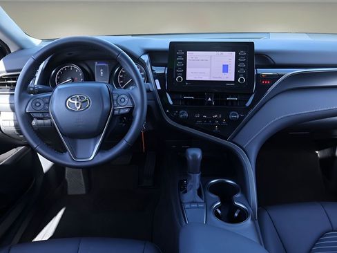 Certified 2023 Toyota Camry SE image 13