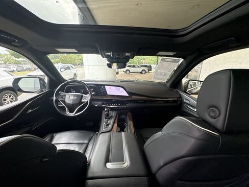Certified 2022 Cadillac Escalade Premium Luxury AWD/4WD image 21