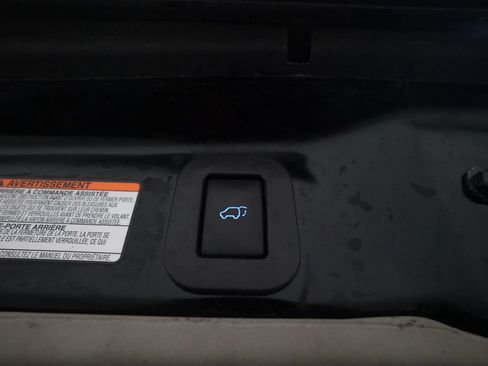 Used 2018 Toyota Sienna Limited Premium w/ Carpet Mat Package AWD/4WD image 15