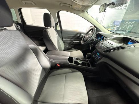 Used 2017 Ford Escape SE AWD/4WD image 27