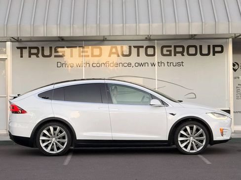 Used 2017 Tesla Model X 100D AWD/4WD image 5