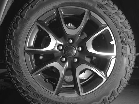 Used 2025 Jeep Compass Trailhawk image 14