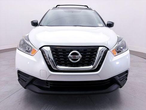 Used 2019 Nissan Kicks SV w/ Exterior Package FWD image 9