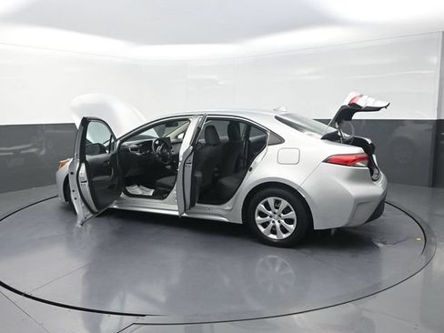 Used 2023 Toyota Corolla LE FWD image 34