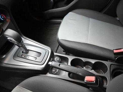 Used 2018 Ford Fiesta S image 19