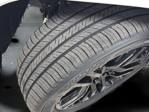 Used 2023 GMC Sierra 1500 Denali AWD/4WD image 40