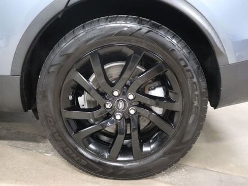 Used 2019 Land Rover Discovery SE AWD/4WD image 32