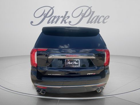 Used 2023 GMC Yukon AT4 w/ AT4 Premium Plus Package AWD/4WD image 4