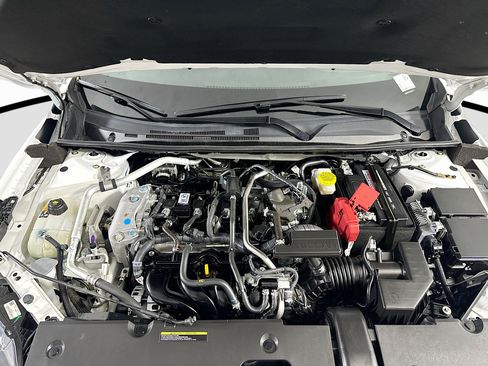 Used 2024 Nissan Sentra S image 32