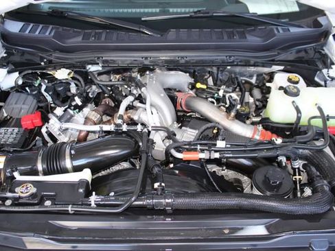 Used 2024 Ford F350 Lariat w/ Lariat Ultimate Package image 32