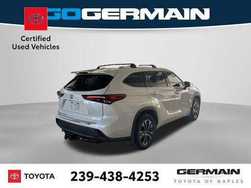 Used 2020 Toyota Highlander XLE FWD image 7