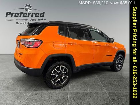 New 2026 Jeep Compass Trailhawk image 18