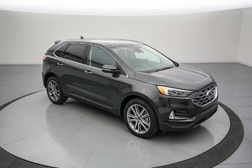 Certified 2024 Ford Edge Titanium w/ Equipment Group 301A AWD/4WD image 2