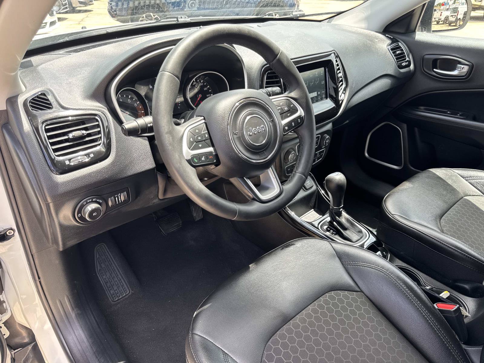 Used 2021 Jeep Compass Latitude FWD image 17