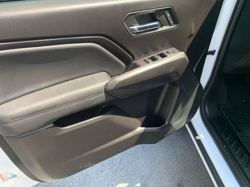 Used 2024 Chevrolet Colorado LT w/ LT Convenience Package RWD image 18