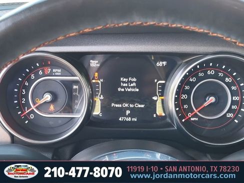 Used 2022 Jeep Gladiator Mojave w/ Cold Weather Group image 28