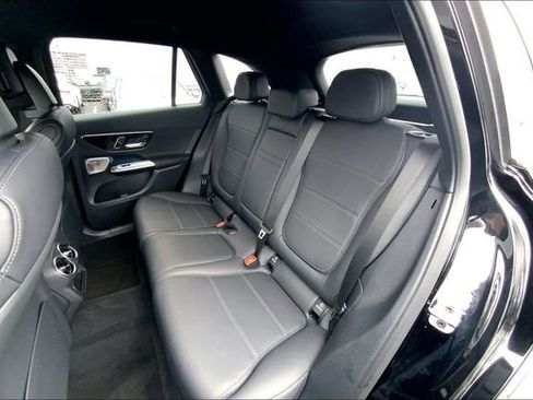 Used 2026 Mercedes-Benz GLC 300 4MATIC image 16