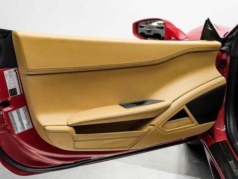 Used 2014 Ferrari 458 Spider RWD image 43