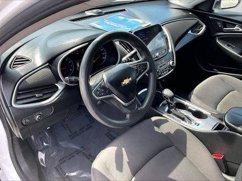Used 2022 Chevrolet Malibu LT FWD image 14