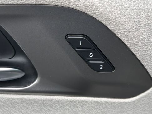 Used 2020 Chrysler Pacifica Touring-L Plus image 21