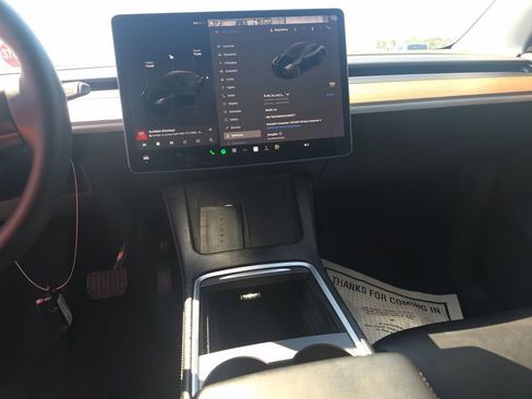 Used 2023 Tesla Model Y Long Range image 6