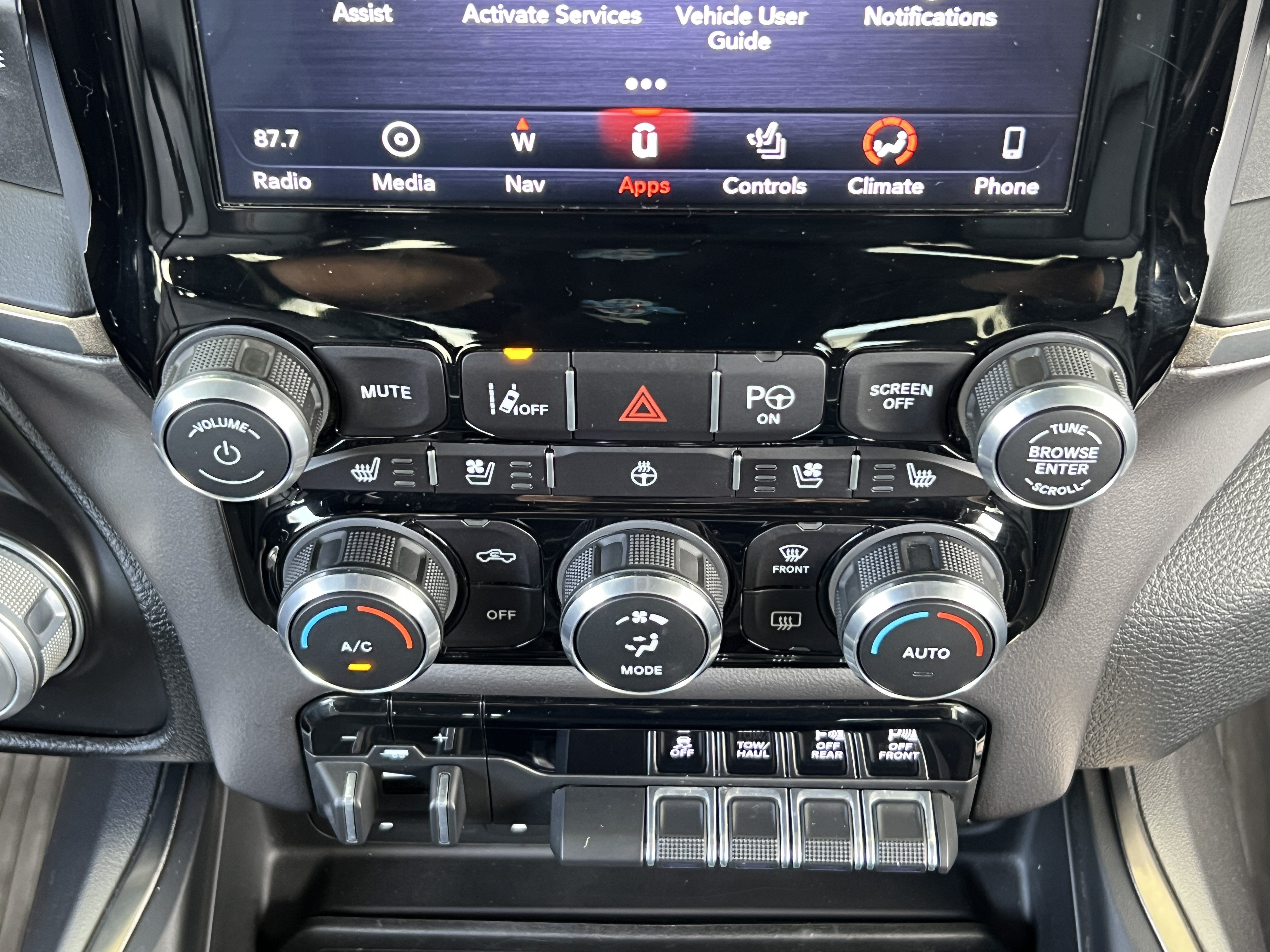 Used 2019 RAM 1500 Sport w/ Advanced Safety Group AWD/4WD image 28
