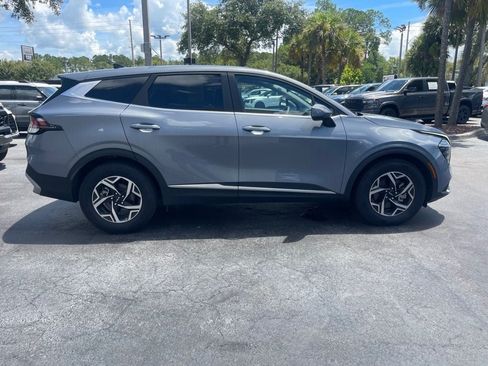 Used 2025 Kia Sportage LX FWD image 7