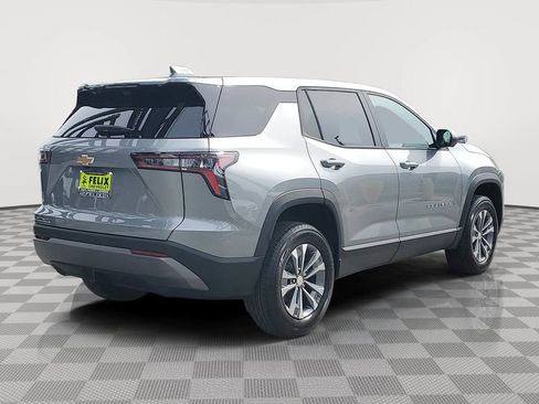New 2026 Chevrolet Equinox LT w/ Convenience Package II FWD image 3