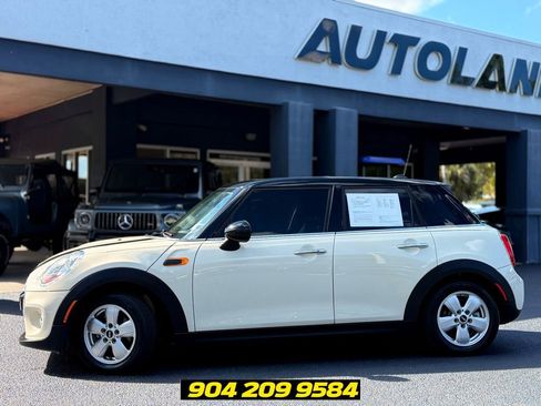 Used 2015 MINI Cooper 4-Door Hardtop FWD image 4