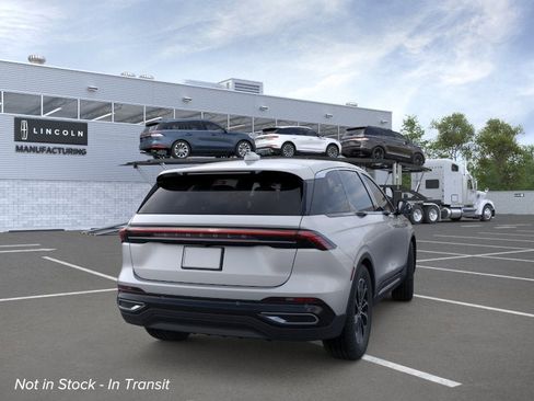 New 2026 Lincoln Nautilus Premier AWD/4WD image 8