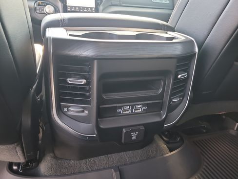 Used 2023 RAM 1500 Laramie AWD/4WD image 14