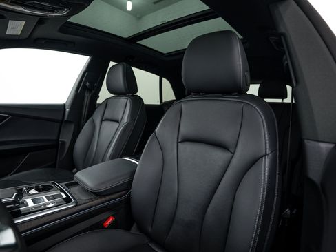 Certified 2022 Audi Q8 Premium Plus AWD/4WD image 17