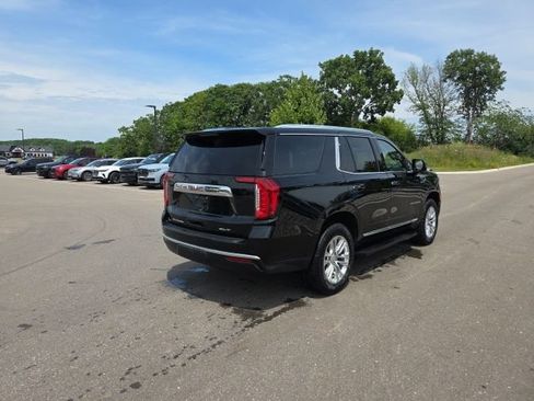 Used 2023 GMC Yukon SLT w/ SLT Premium Package AWD/4WD image 7