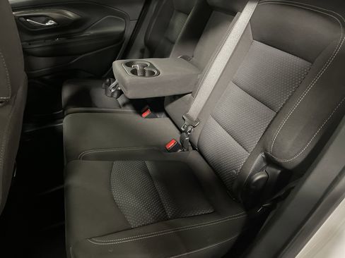 Used 2023 GMC Terrain SLE w/ Driver Convenience Package image 11