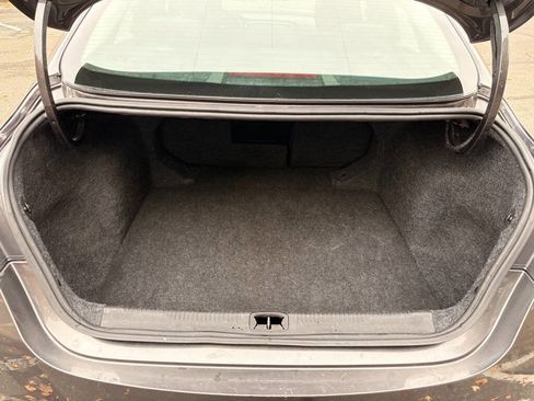 Used 2015 Chrysler 200 Limited image 14