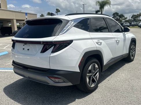 Certified 2025 Hyundai Tucson SEL FWD image 6