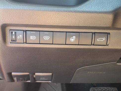 Used 2025 Toyota RAV4 XLE w/ Convenience Package AWD/4WD image 18