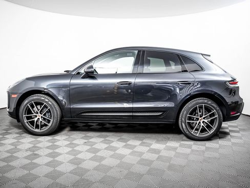 Certified 2026 Porsche Macan AWD/4WD image 2