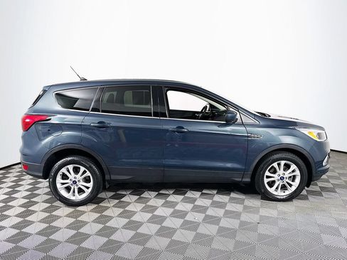 Used 2019 Ford Escape SE FWD image 8