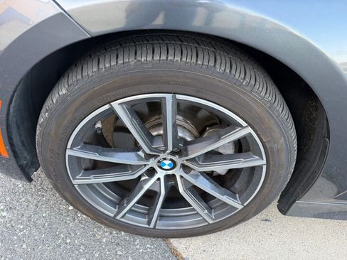 Used 2021 BMW 330i Sedan w/ Driving Assistance Package image 30