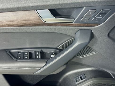 Used 2023 Audi Q5 2.0T Premium Plus w/ Premium Plus Package image 11