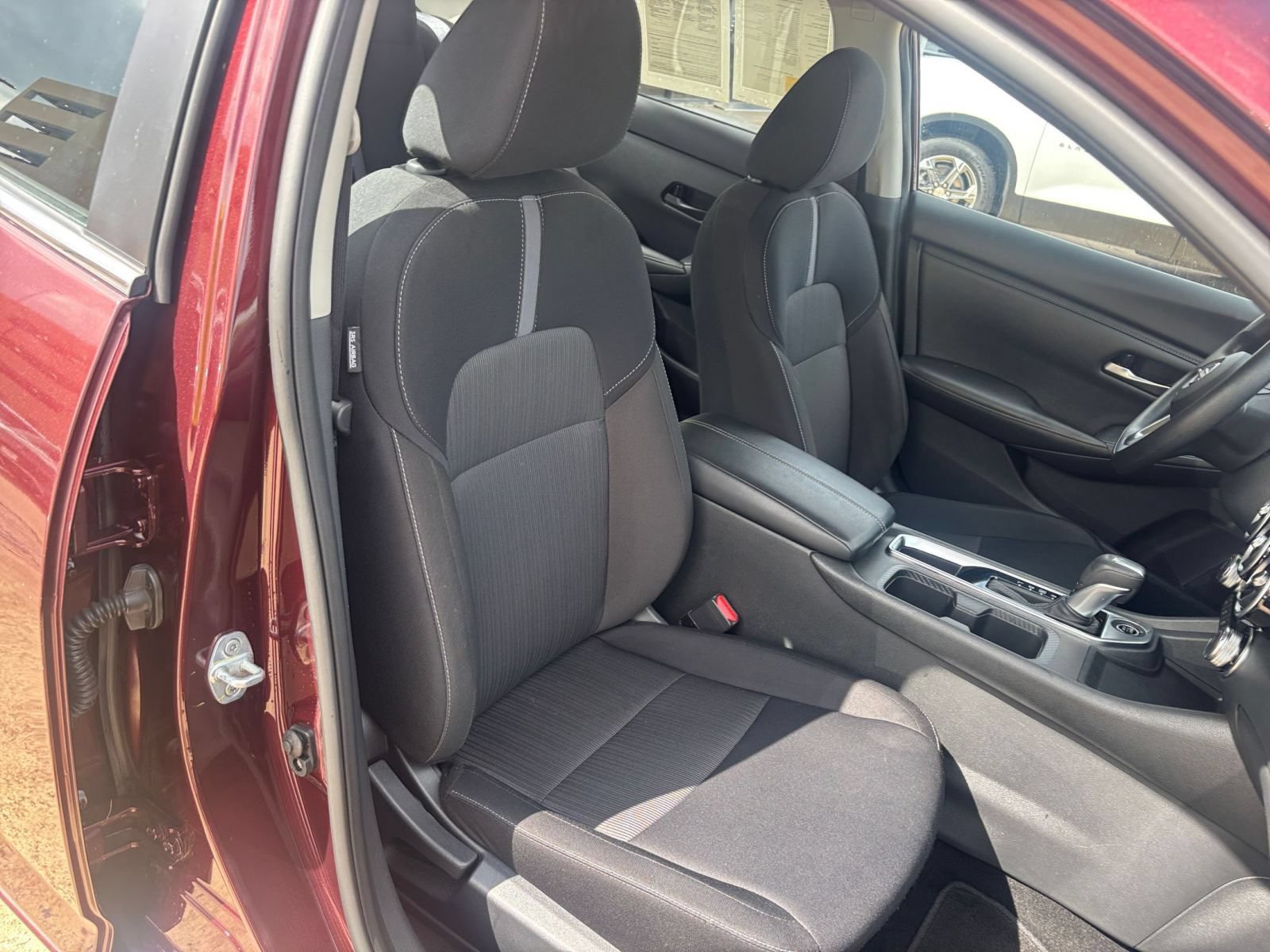 Used 2025 Nissan Sentra SV FWD image 33