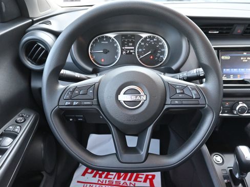 New 2025 Nissan Kicks Play S image 15
