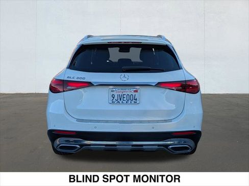 Used 2024 Mercedes-Benz GLC 300 SUV image 4