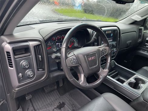 Used 2018 GMC Sierra 1500 SLT w/ All Terrain X Package image 10