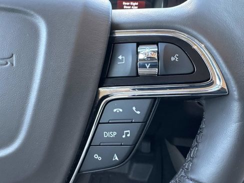 Used 2022 Lincoln Nautilus Reserve image 29