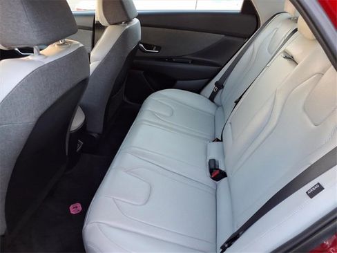 Certified 2025 Hyundai Elantra Limited image 11