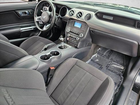 Used 2022 Ford Mustang GT RWD image 26
