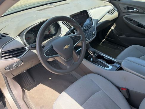 Used 2022 Chevrolet Malibu LT FWD image 4