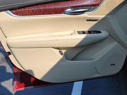 Used 2017 Cadillac XT5 Premium Luxury image 9